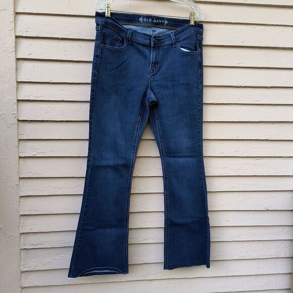 Old Navy Regular Fit Slightly Flared Denim Jeans Size 16 - Picture 1 of 7